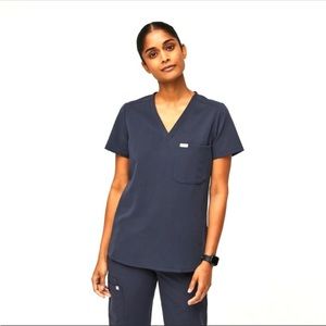 Figs quiet navy one pocket scrub top. Never worn